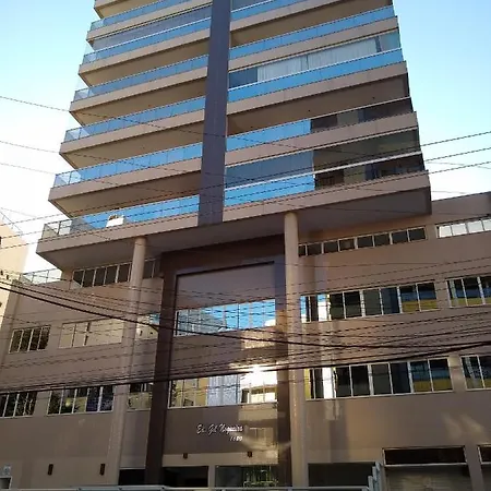 Edf Gil Nogueira: Beachfront Apartment with Gourmet Balcony Guarapari Exterior photo
